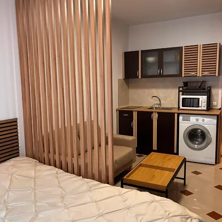 студио 3 Apartment